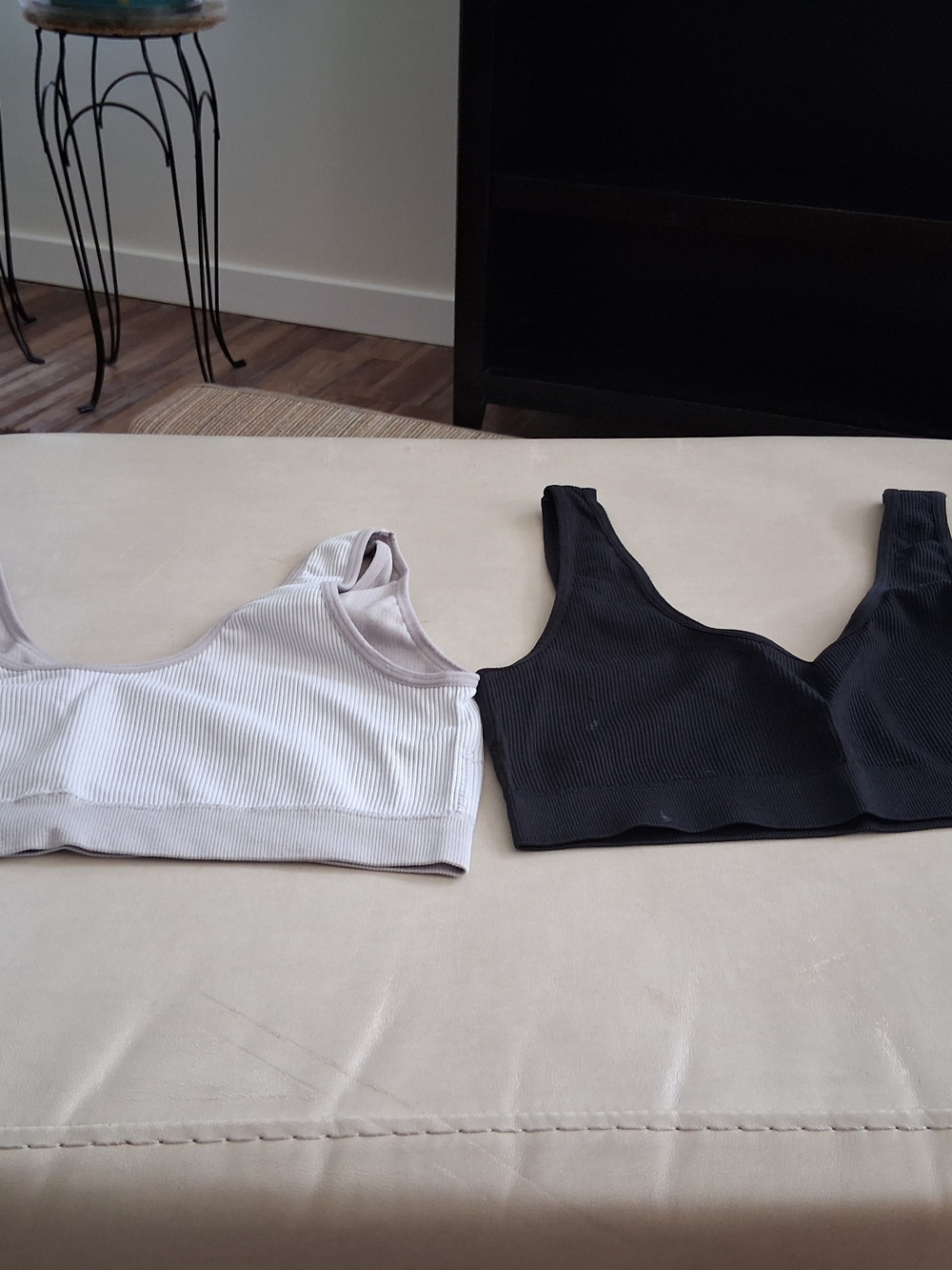 Danskin Ribbed Scoop Sports Bra Set in Black and Light Gray
